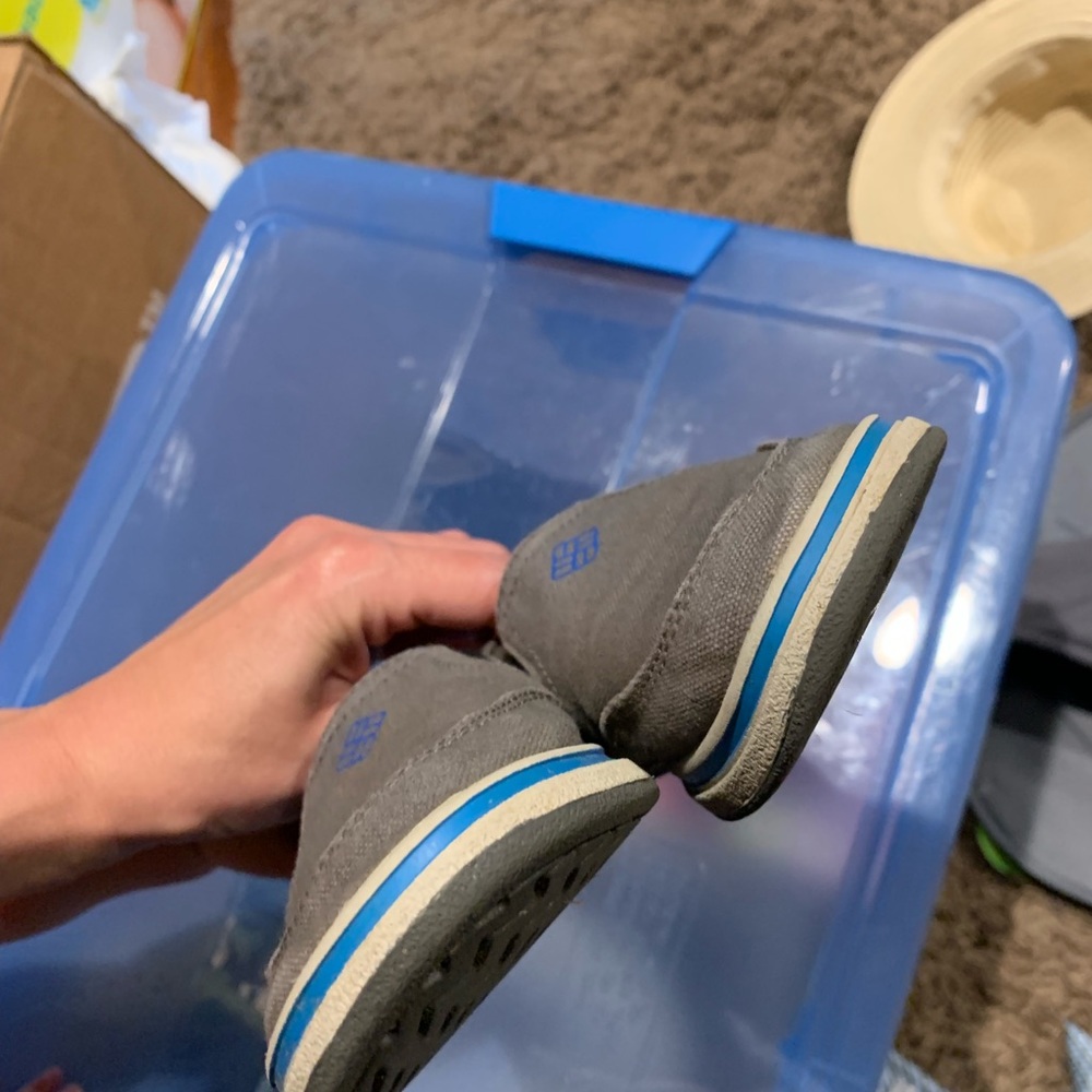 Columbia shoes size 11 boys